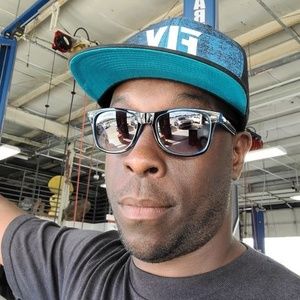 Meet your Posher, Dwayne